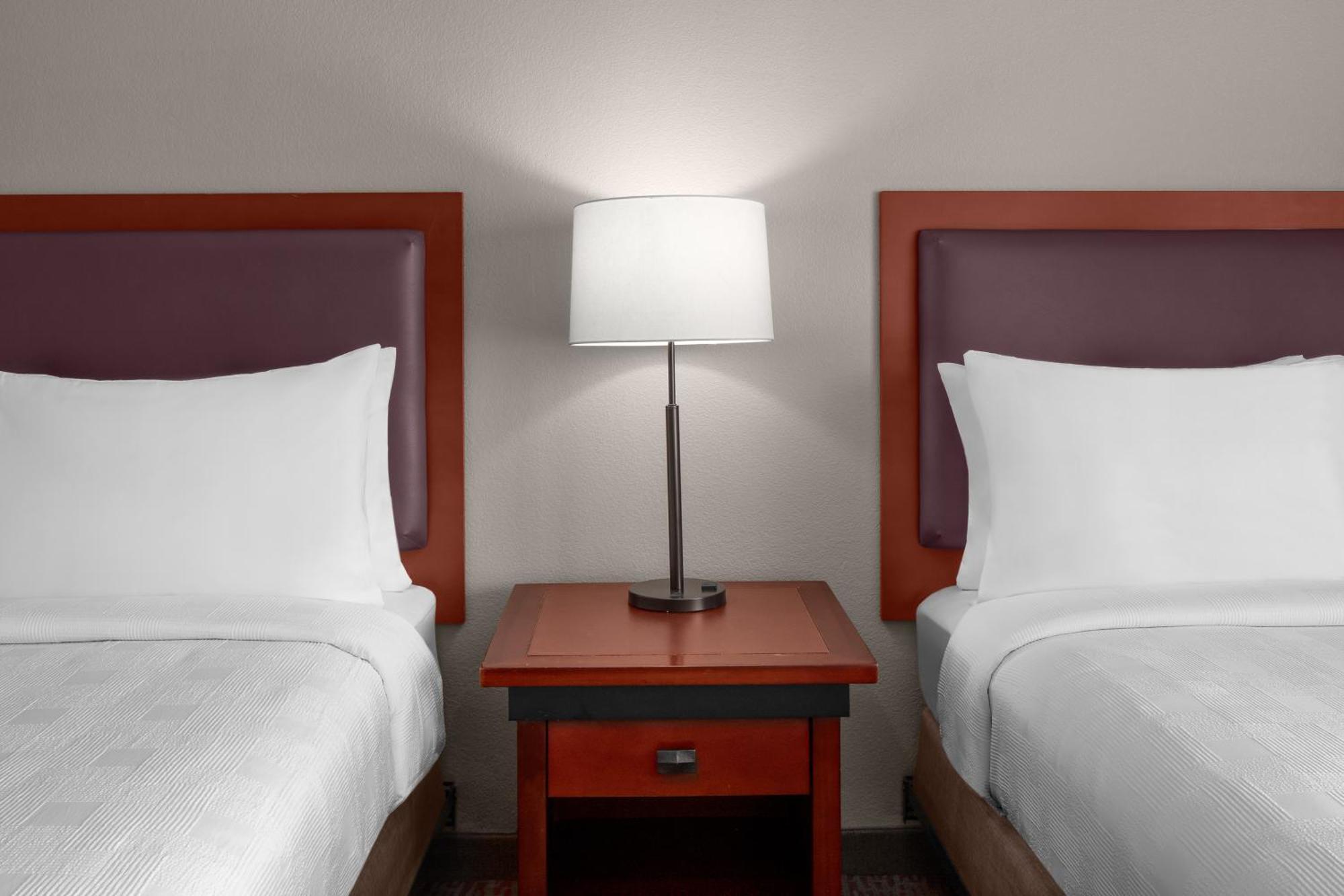 Larkspur Landing Extended Stay Suites Sunnyvale Exterior photo